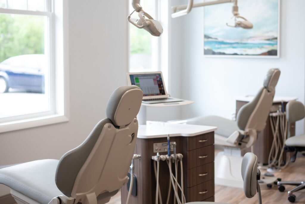 glass-orthodontics-near-currituck-office Modern orthodontic treatment room near Currituck NC at Glass Orthodontics